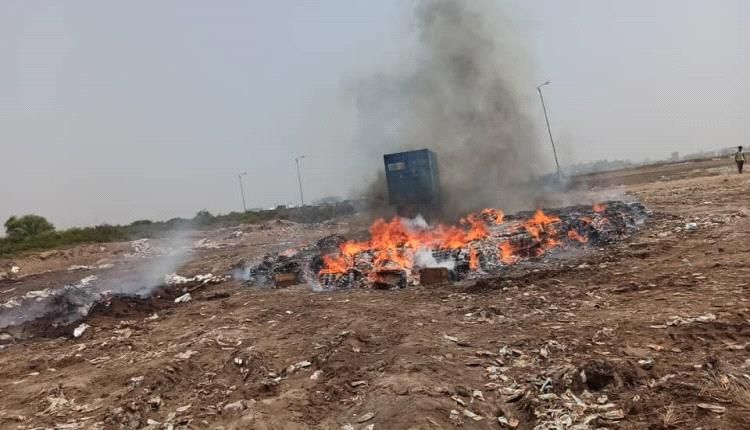 عدن..إضرام النار في صنفين من الأدوية