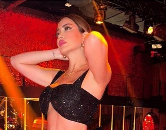 “رح تتحاسبي يوم الدين”.. ممثلة سورية شهيرة بإطلالة جريئة جدا وترقص بإثارة في دبي (فيديو)