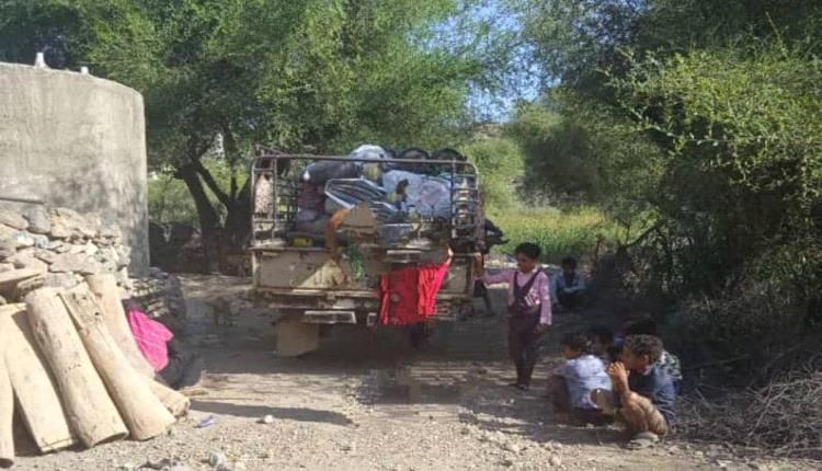 لحج .. على اثر القصف العشوائي لمليشيات الحوثي .. نزوح جماعي لسكان عهامة بالمسيمير