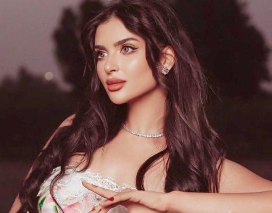 سر التيكتوكر “دعاء” في الغناء تحت الماء.. الترند الذي حيّر رواد السوشيال ميديا