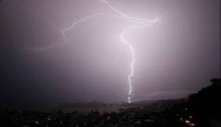 وفاة شخصين بصواعق رعدية بريف لحج