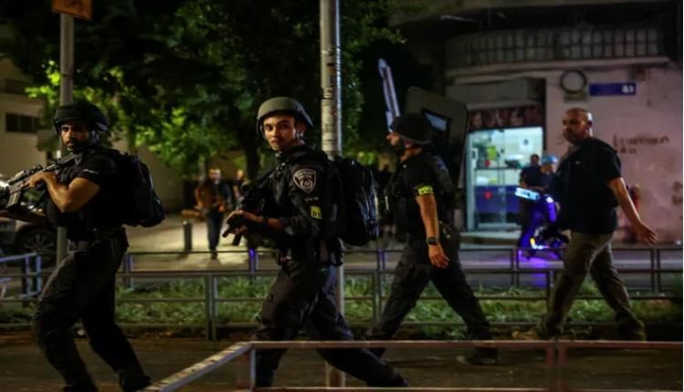 عقب اطلاق الصواريخ.. مسلحان ينفذان هجوم يؤدي لمصرع 6 اسرائليين