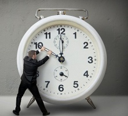 موعد تغيير التوقيت الشتوي 2024 وانتهاء التوقيت الصيفي في مصر.. متنساش تأخر ساعتك ٦٠ دقيقة في هذا الموعد