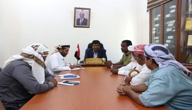 مناقشة خطوات النهوض بقطاع المياه في عاصمة المهرة