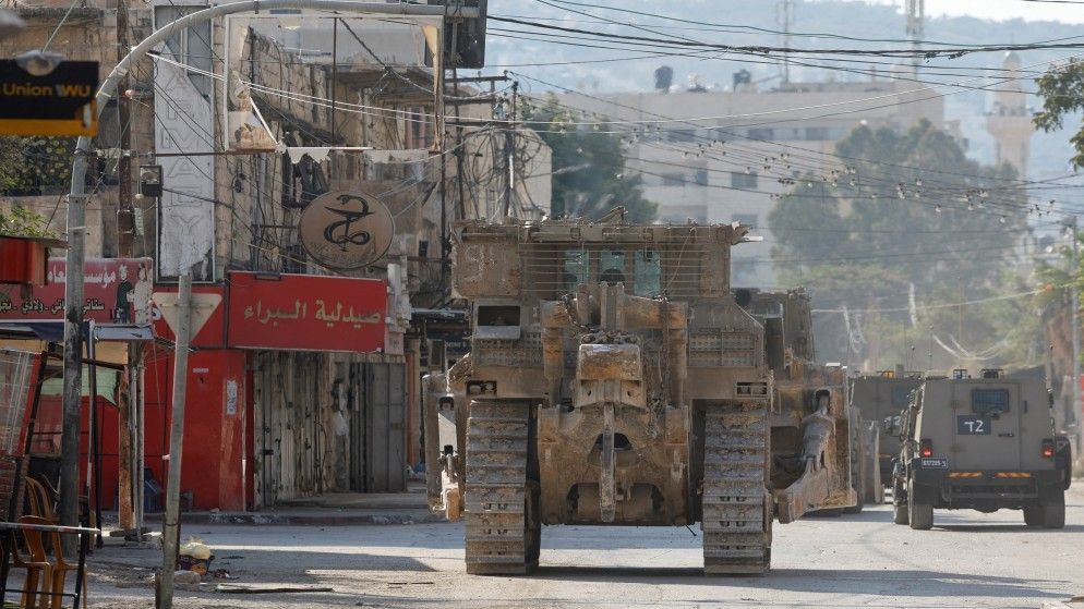  07:07  شهيد فلسطيني برصاص إسرائيلي قرب الخليل - الخليج الان