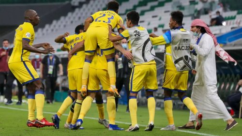 'القناة والملعب خير أدلة!! العنزي يستفز الهلاليين بالنصر .. "كل ما يسوي شيء تقولون نبي مثله"'