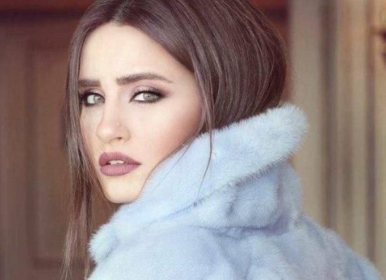 إيميه صياح تبكي بشدة وإبنها يواسيها.. وما قالته مؤثر جدا!