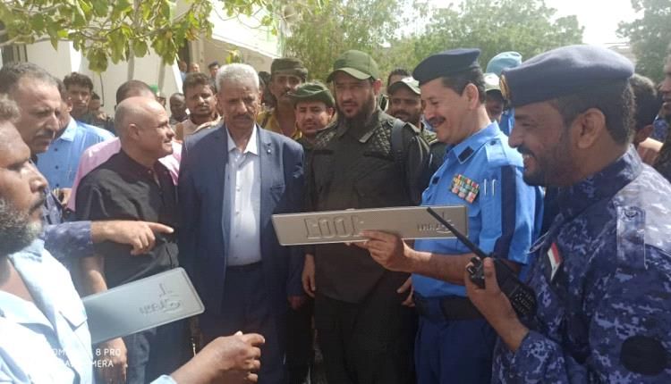 تدشين صرف لوحات الارقام الجديدة للسيارات بشرطة مرور لحج