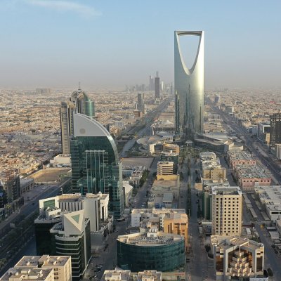 تفاصيل فوز السعودية بالمرتبة الرابعة عالمياً في استطلاع "غالوب" للسير ليلاً بأمان