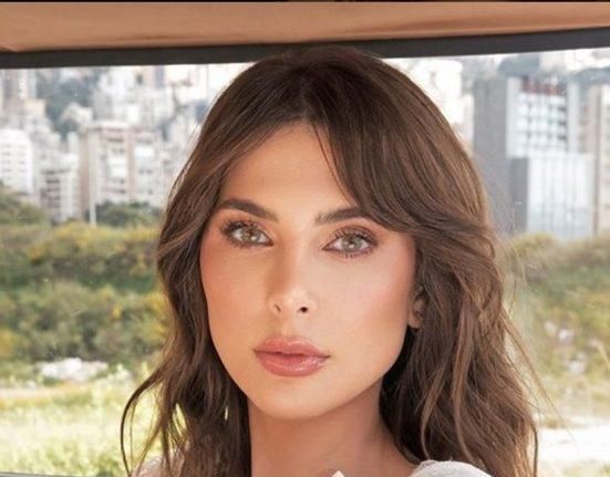 بكلمات رومنسية.. ممثل سوري شهير يحتفل بعيد ميلاد زوجته والجمهور يُهاجمه: ” استحوا على دمكم”