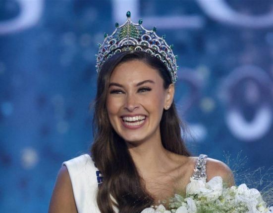 بالفيديو: جرّاء الحرب.. هذا ما قامت به ملكة جمال لبنان مع الأطفال