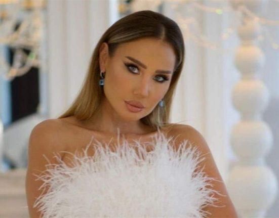 غنى غندور تتأثر على مدينتها النبطية بعد استهدافها على يد العدو الإسرائيلي