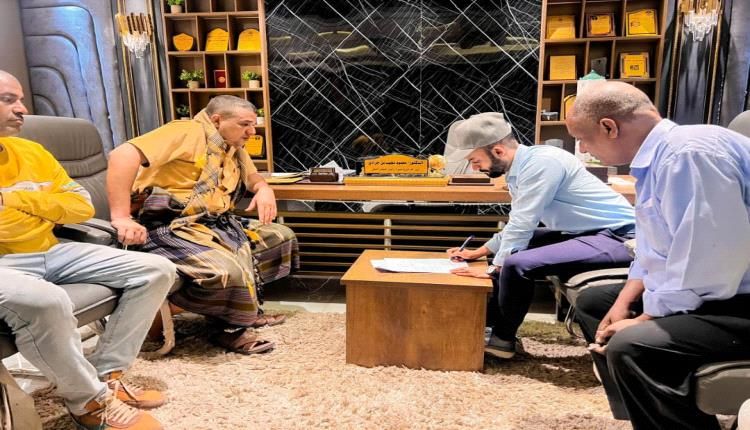 توقيع اتفاقية تأهيل شبكة مياه الصرف الصحي لملعب الحبيشي والبنك المركزي