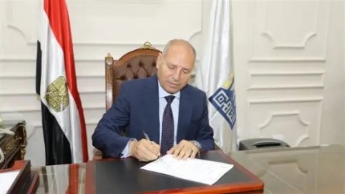 رسميًا.. محافظ القاهرة يعلن تعريفة التاكسي الابيض بعد زيادة أسعار البنزين والسولار الجديدة