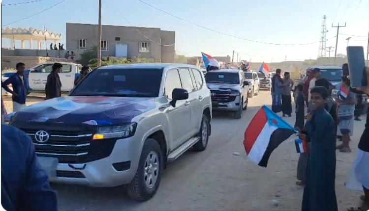 عاجل/ موكب الشيخ باكريت يصل ساحة المهرجان احتفالاً بذكرى ثورة أكتوبر المجيدة في الغيضة (فيديو)