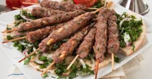 حضرى الوصفة الصح على طريقة الحاتي .. خطوات الكفتة المشوية في المنزل وانسي إنك تشتريها تانى من برة