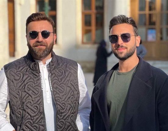 عمر ابن سامر المصري يلفت الأنظار بوسامته .. بدا نسخة عن والده والجمهور يتفاعل