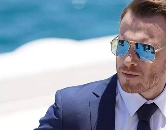 تنتمي إلى أكثر العائلات ثراء في تركيا.. النجم التركي الوسيم على علاقة حب جديدة تعرفوا إلى حبيبته (صور)