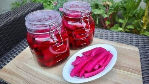 بنفس الطعم والقرمشة.. طريقة تخليل اللفت مثل المحلات بكل سهولة مع سر اللون الأحمر الجميل بدون ألوان