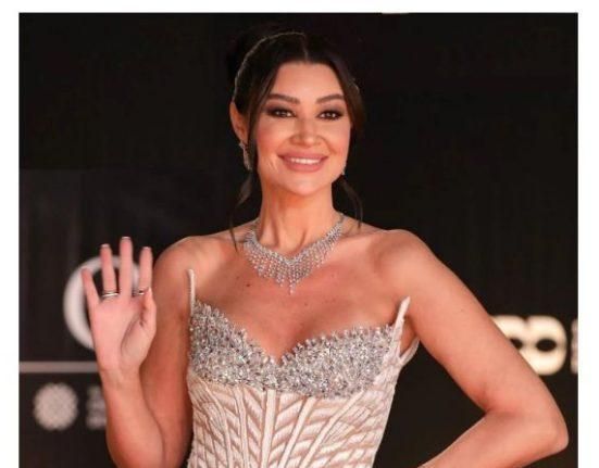 أروى جودة تفاجئ الجميع بالظهور مع خطيبها ونجله