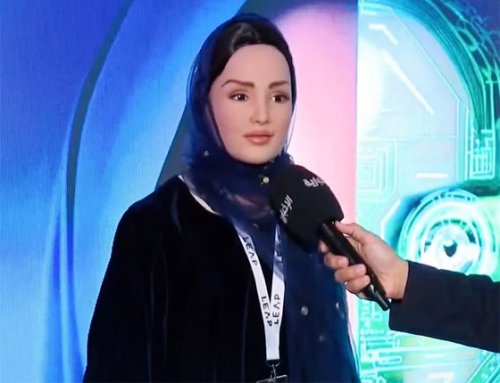 الروبوت السعودي سارة .. غناء وتواصل مع الزوار وإتقان اللهجة السعودية