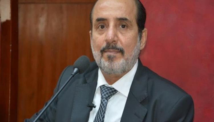 وزير العدل السابق وعضو رئاسة الانتقالي يعلق على قضية المركز الديني بيافع