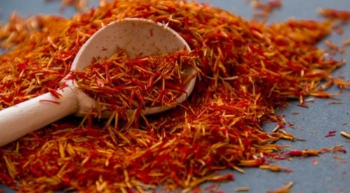 مفاجأة! هل الزعفران الذي تشتريه أصلي أم مزيف؟ إليك الحقيقة