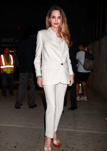 أنجلينا جولي تخفي 20 وشماً لهذا السبب