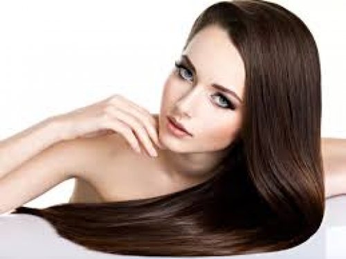 شعر كالحرير وطويل كالشلال.. سر تطويل وتكثيف الشعر في أسبوع فقط جربيه لتودعي تساقطه للأبد