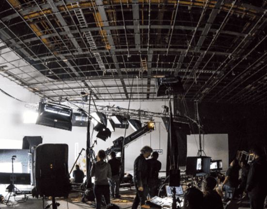 بدأ تصوير مسلسلها الجديد قبل أيام.. فنانة معروفة تشوّق جمهورها وهذا ما كشفته