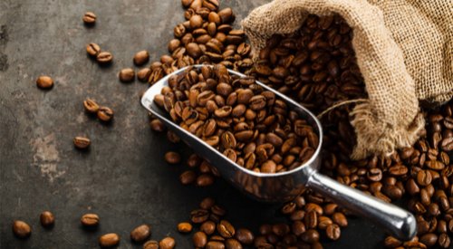 يارتني عرفت من زمان ماذا يحدث عند وضع القهوة في الثلاجة ؟.. حيلة هتوفر عليكي كتير