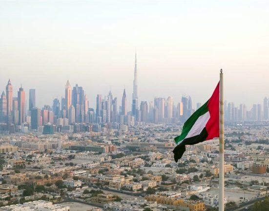 التهمة: مواد مخدرة.. القبض على فنان شهير في الامارات!