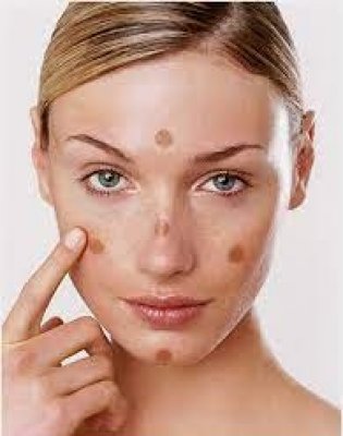 حضري اقوى كريم أساس طبيعي بنفسك في البيت لتوحيد لون البشرة واخفاء عيوبها هيخلي بشرتك منورة بدون ميك أب