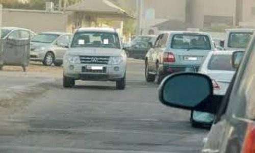 تُعرض حياتك والأخرين للخطر وأما العقوبة!!! تحذير من القيادة عكس اتجاه السير في السعودية