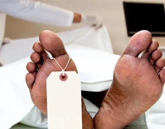 حزن كبير: العثور على جثة نجم شهير في منزله.. وهذا سبب الوفاة؟