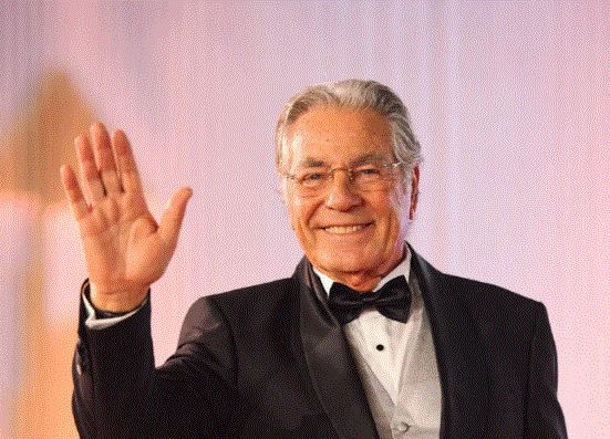 بالفيديو – فنان شهير يكشف أسراراً في حياة مصطفى فهمي