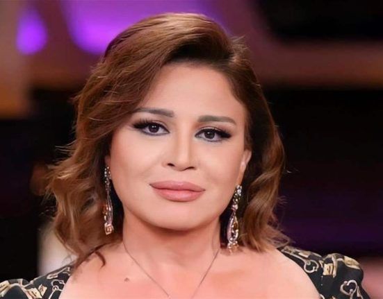 إلهام شاهين تهنئ سلاف فواخرجي وصورة تجمعهما