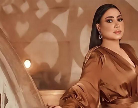 بعدما كشفت ان طليقها أجبرها على اللبس الفاضح.. الفنانة الشهيرة: لم أجد رجلاً “أرجل مني” لأتزوجه (فيديو)