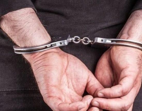 بتهمة حيازة مواد مخدرة.. شاهدوا لحظة الحكم على فنان شهير بالسجن 3 سنوات