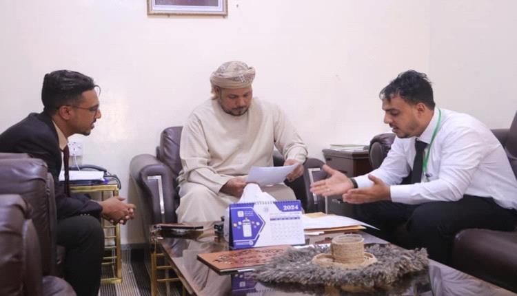 محافظ سقطرى : دعم عاجل لطلابنا في حضرموت لتخفيف معاناتهم