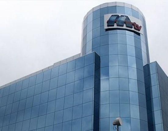 منزلها العائليّ دُمّرَ بالغارات الإسرائيليّة.. إعلاميّة الـ”أم تي في”: “من أصعب ايام حياتي”