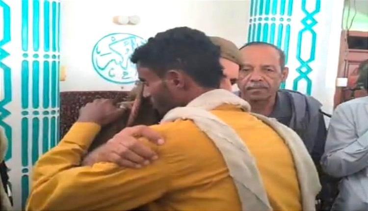 حضرموت تودّع شهيد الواجب المساعد أول بارجاش في موكب جنائزي مهيب