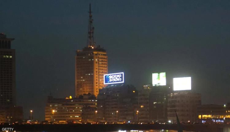 مصر تحظر استضافة العرّافين والمنجمين على كل القنوات والإذاعات والمواقع