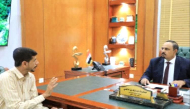 لقاء يستعرض برنامج الأرشفة الإلكترونية لنشاط وأعمال مكتب الشؤون القانونية بحضرموت