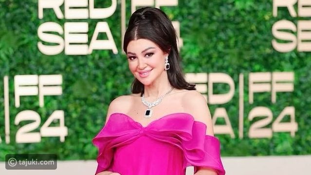 إطلالات نالت إعجابنا باللون الوردي من مهرجان البحر الأحمر