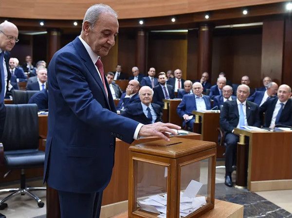 لبنان: بري يدعو لجلسة انتخاب رئيس للجمهورية الخميس المقبل - موقع الخليج الان