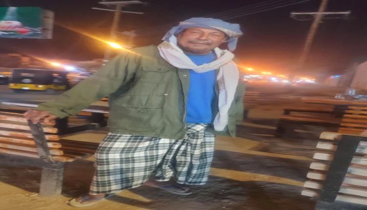 أبوسعد القرادي .. رجل يتحدى الإعاقة ويبدع في عدة مجالات