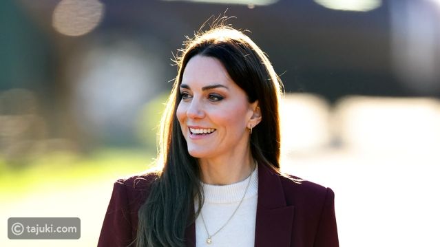 كيت ميدلتون بإطلالة كاجوال شتوية مع وشاحها المفضل