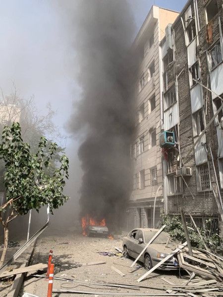 في اليوم الثالث من التصعيد..إسرائيل تضرب قلب طهران وإيران ترد بصواريخ من جميع الاتجاهات(فيديو) - الخليج الان