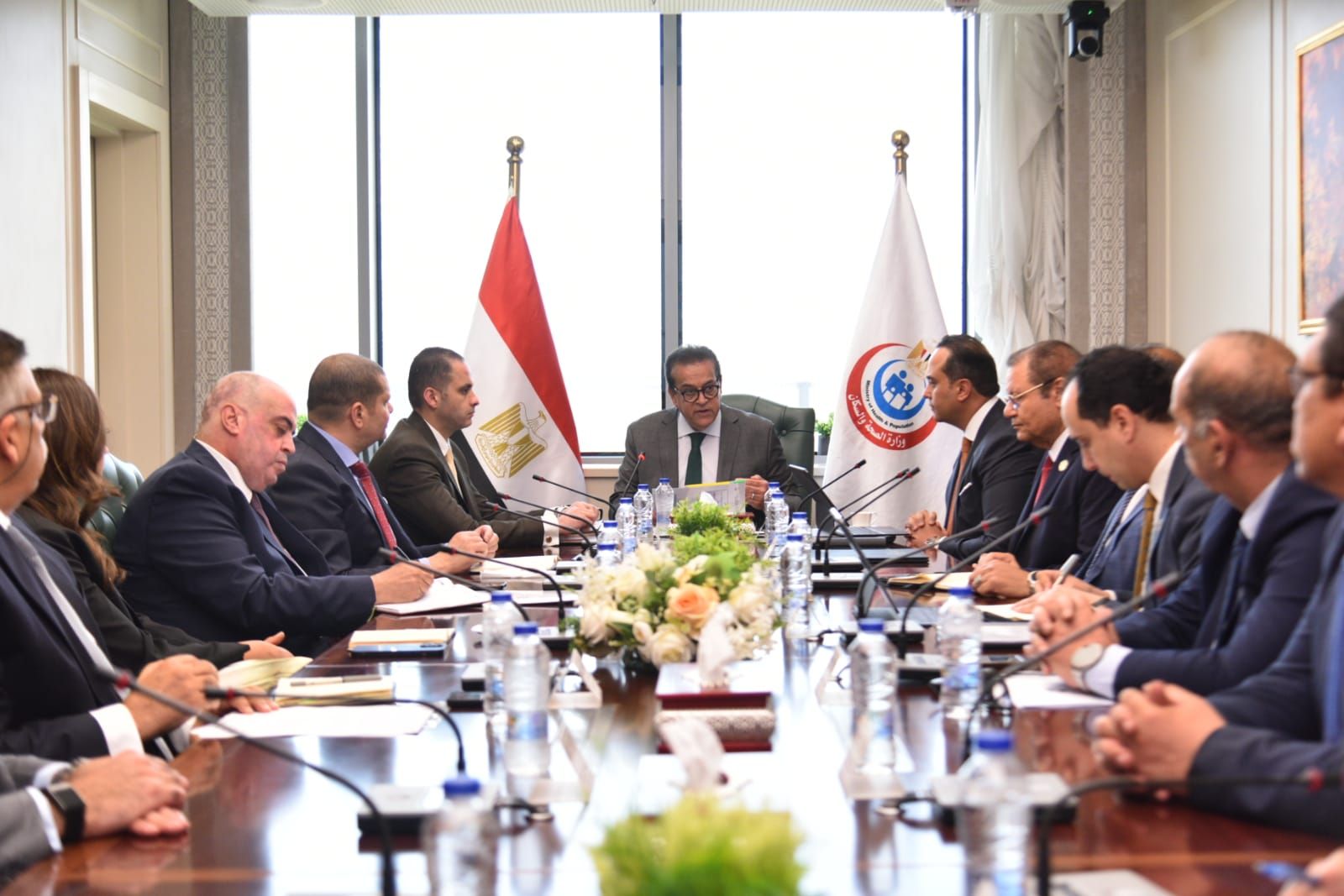 وزير الصحة يعقد اجتماعا لمتابعة الموقف التنفيذي لميكنة منظومة التأمين الصحي الشامل - الخليج الان